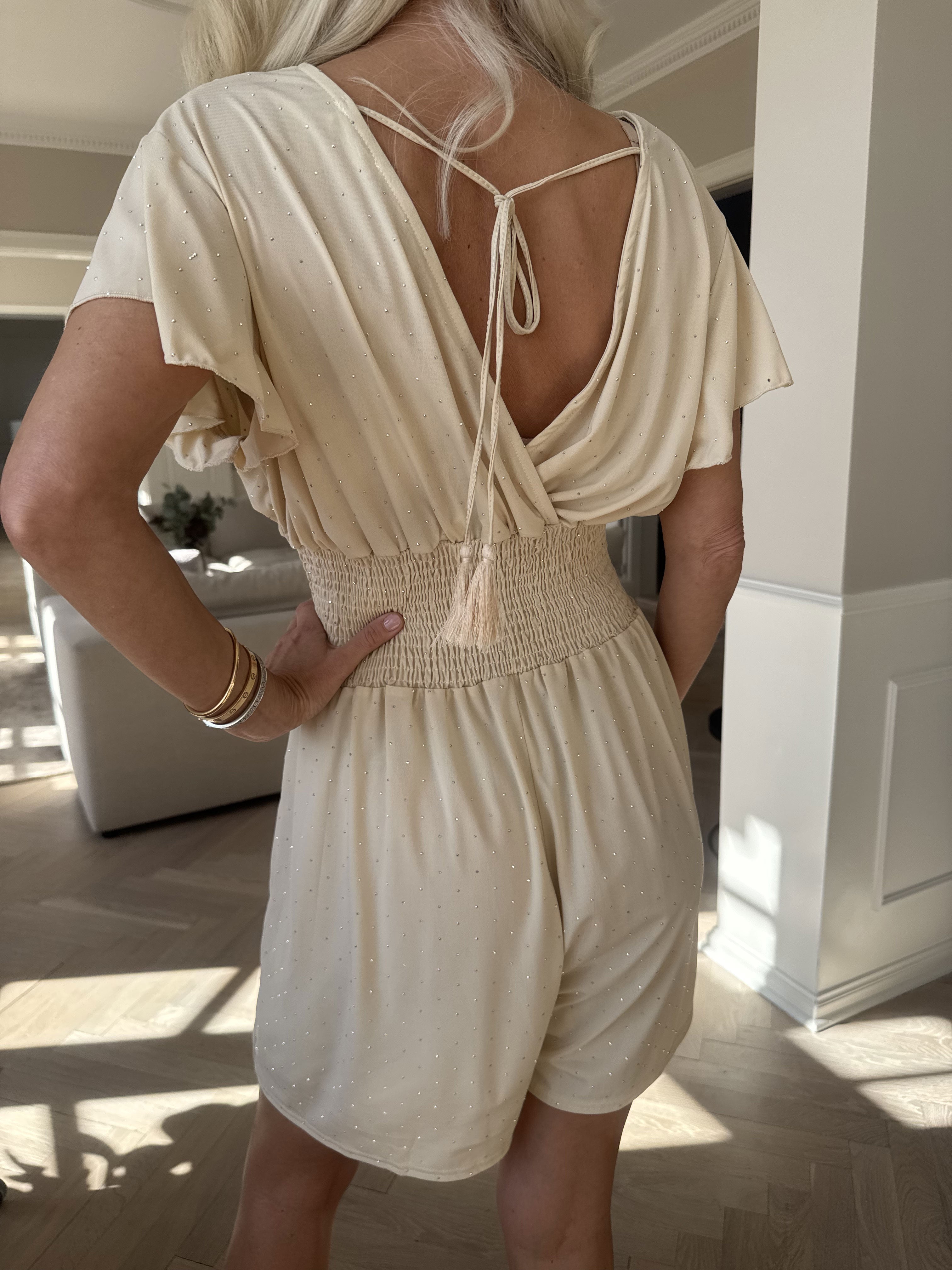 Pams Crystal Playsuit - Elastisk jumpsuit med gjutform